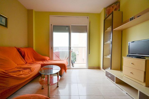 Foto 2 de Pis en venda a Deltebre de 3 habitacions amb balcó i aire acondicionat