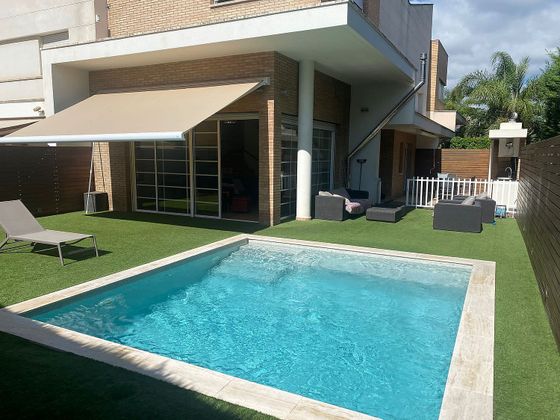 Foto 2 de Casa en venta en Regueral - Prat d'en Forés de 4 habitaciones con terraza y piscina