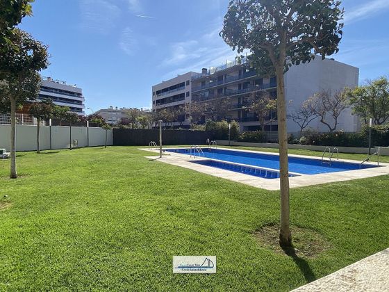 Foto 2 de Venta de piso en calle D'alforja de 2 habitaciones con terraza y piscina