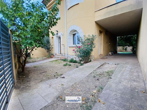 Foto 2 de Xalet en venda a calle Pau Vila de 3 habitacions amb terrassa i jardí