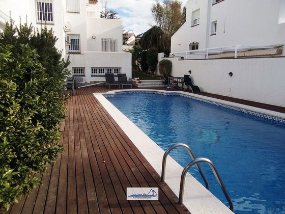 Foto 2 de Xalet en venda a calle Joaquim Sunyer de 6 habitacions amb terrassa i piscina