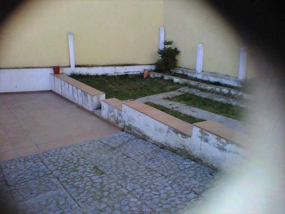 Foto 1 de Pis en venda a Centelles de 3 habitacions amb terrassa i jardí