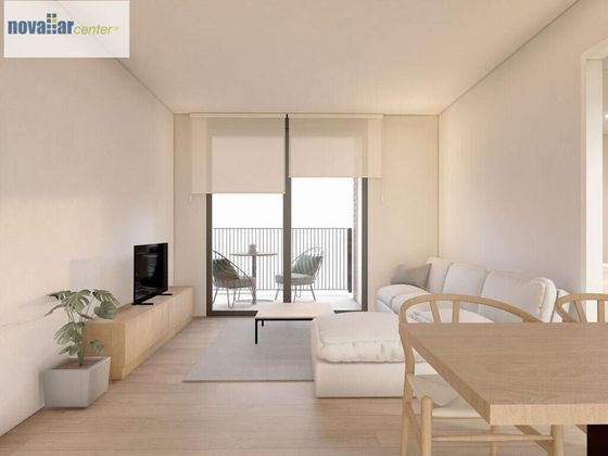 Foto 2 de Ático en venta en Ca n'Aurell de 3 habitaciones con terraza y aire acondicionado