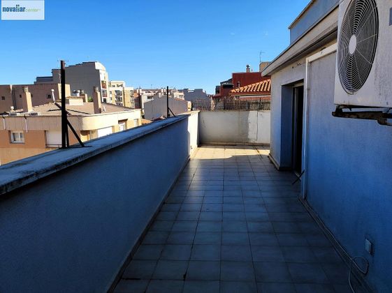 Foto 2 de Ático en venta en Sant Pere de 3 habitaciones con terraza y balcón