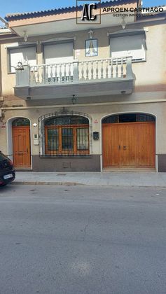 Foto 1 de Casa en venta en Los Barreros de 3 habitaciones con garaje y balcón