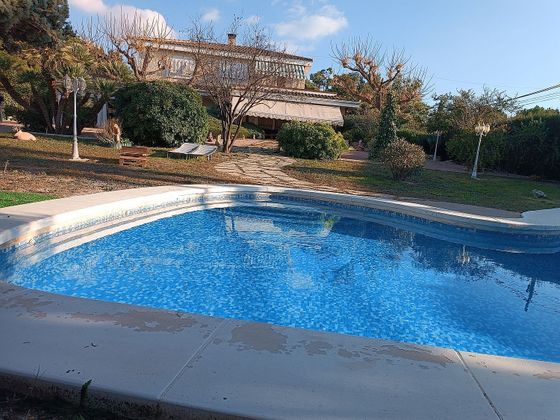 Foto 1 de Chalet en venta en Petrer de 4 habitaciones con terraza y piscina