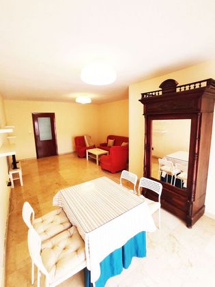 Foto 1 de Piso en alquiler en calle Emperatriz Eugenia de 3 habitaciones con garaje y muebles