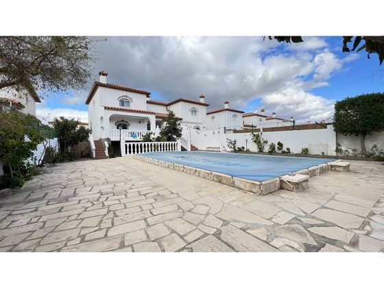 Foto 2 de Casa en venta en Miami Platja - Miami Playa de 5 habitaciones con terraza y piscina