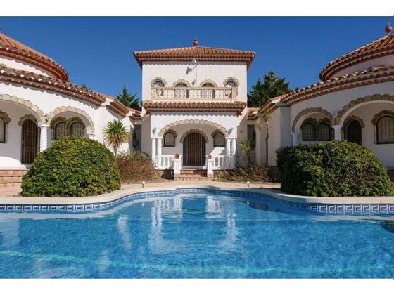 Foto 2 de Casa en venta en Miami Platja - Miami Playa de 6 habitaciones con terraza y piscina