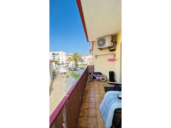 Foto 1 de Piso en venta en L' Hospitalet de l'Infant de 4 habitaciones con terraza y balcón