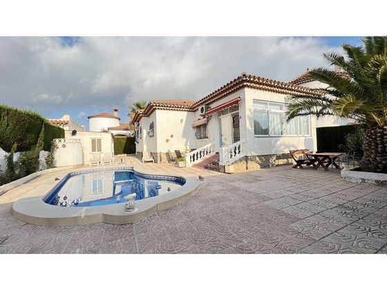 Foto 2 de Casa en venta en Mont-Roig de 2 habitaciones con terraza y piscina