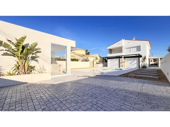 Foto 2 de Casa en venda a Les Tres Cales de 4 habitacions amb terrassa i piscina