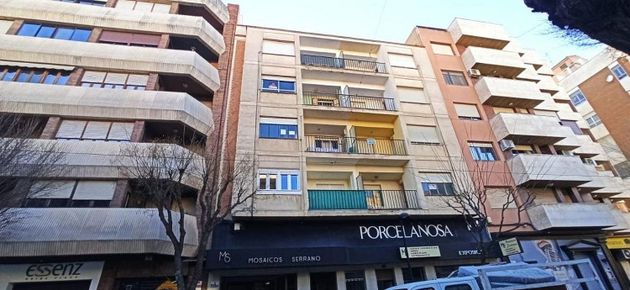Foto 1 de Pis en venda a Almansa de 4 habitacions amb terrassa i balcó