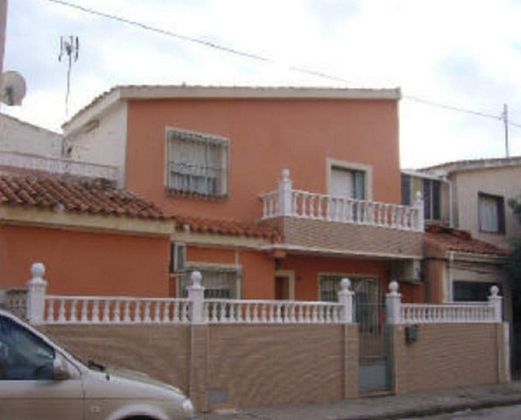 Foto 2 de Casa en venda a Los Dolores de 4 habitacions amb terrassa i garatge