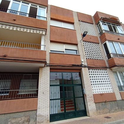 Foto 2 de Piso en venta en San Pedro del Pinatar de 2 habitaciones con terraza y garaje
