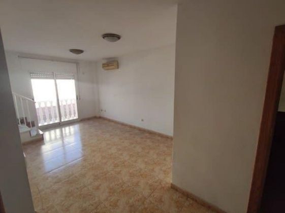 Foto 2 de Piso en venta en Centro - Alcazares, Los de 3 habitaciones con terraza