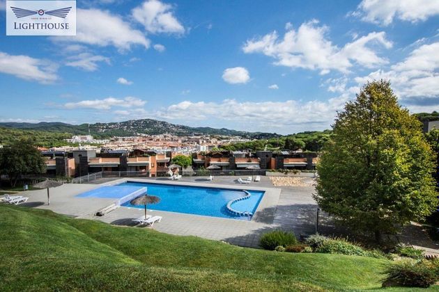 Foto 2 de Piso en venta en Sta. Clotilde - Fenals de 3 habitaciones con terraza y piscina