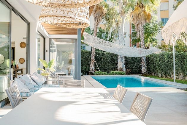 Foto 1 de Chalet en venta en urbanización Biarritz Golf de 4 habitaciones con terraza y piscina