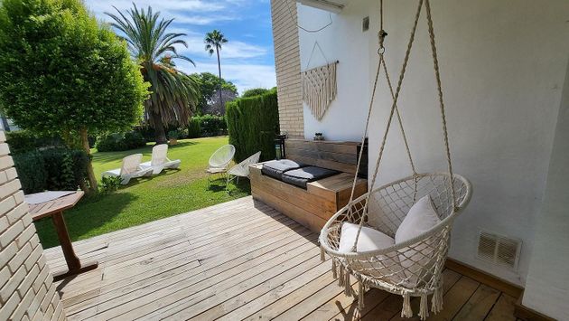 Foto 2 de Dúplex en venda a Los Naranjos - Las Brisas de 3 habitacions amb terrassa i piscina