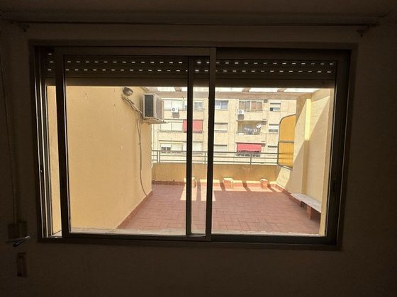 Foto 2 de Àtic en venda a Ayuntamiento - Centro de 4 habitacions amb terrassa i balcó
