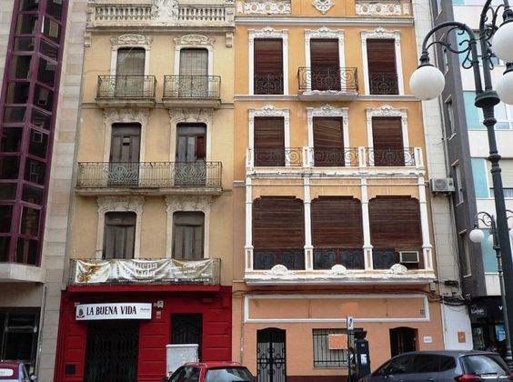 Foto 1 de Casa adossada en venda a plaza Major de 4 habitacions amb terrassa