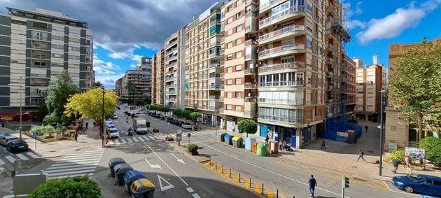 Foto 1 de Pis en venda a avenida Sants Patrons de 3 habitacions amb balcó i calefacció