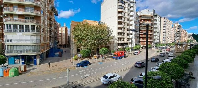 Foto 2 de Pis en venda a avenida Sants Patrons de 3 habitacions amb balcó i calefacció