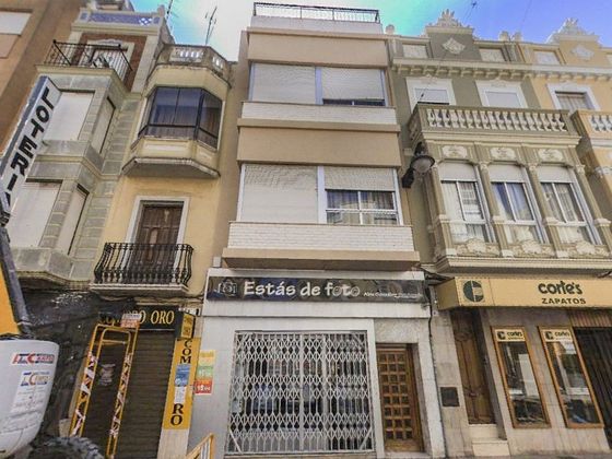 Foto 1 de Alquiler de oficina en calle De Benito Pérez Galdós de 75 m²