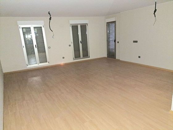 Foto 1 de Venta de piso en calle Gran Via de la Comunitat Valenciana de 3 habitaciones con aire acondicionado y calefacción
