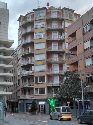 Foto 2 de Piso en venta en avenida Eliseo Lerena de 3 habitaciones con terraza y balcón