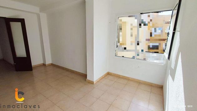 Foto 2 de Piso en venta en Reconquista-San José Artesano-El Rosario de 3 habitaciones con ascensor