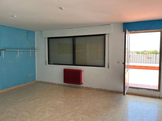 Foto 2 de Casa en venda a avenida De la Paz de 3 habitacions amb calefacció