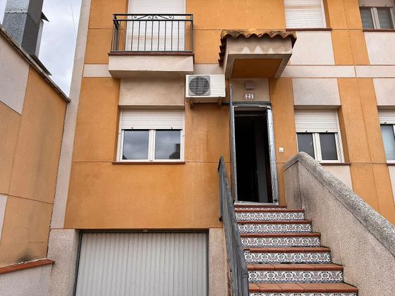 Foto 1 de Casa en venda a calle CL Revoltosa de 3 habitacions amb calefacció