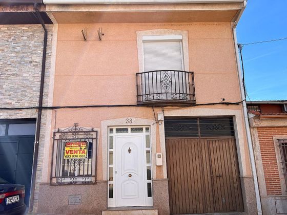Foto 1 de Casa en venta en calle Navarra de 3 habitaciones con garaje