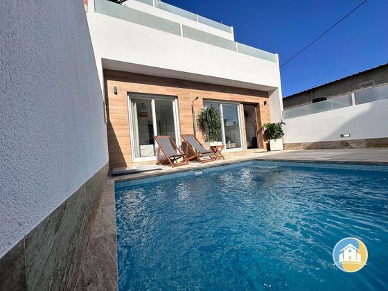 Foto 1 de Casa en venta en Avileses de 3 habitaciones con terraza y piscina