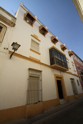Foto 1 de Venta de chalet en Centro - Puerto de Santa María (El) de 12 habitaciones con balcón