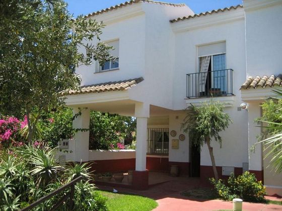 Foto 1 de Alquiler de casa en Costa Ballena - Largo norte de 3 habitaciones con terraza y piscina