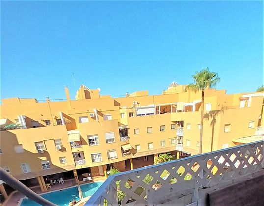 Foto 1 de Alquiler de piso en Crevillet - Pinar Alto de 2 habitaciones con terraza y piscina