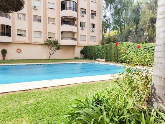 Foto 2 de Piso en venta en El Higueral - La Merced de 3 habitaciones con terraza y piscina