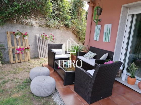Foto 2 de Venta de casa en Vilagarcía de 4 habitaciones con terraza y piscina