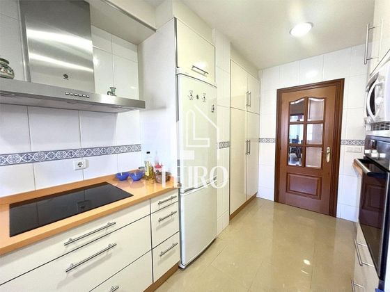 Foto 2 de Piso en venta en Vilanova de Arousa de 3 habitaciones con garaje y calefacción