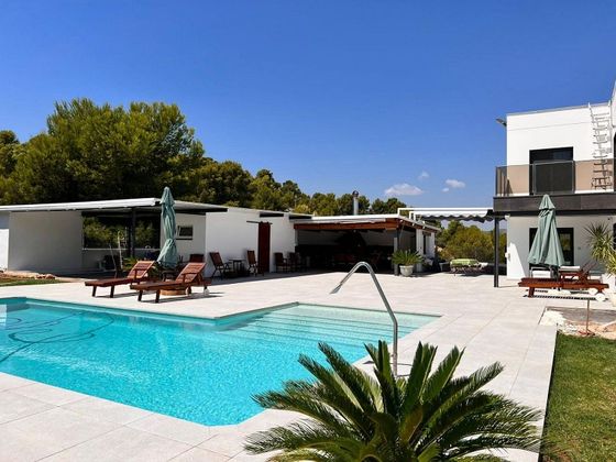 Foto 1 de Casa rural en venda a Borriol de 4 habitacions amb terrassa i piscina