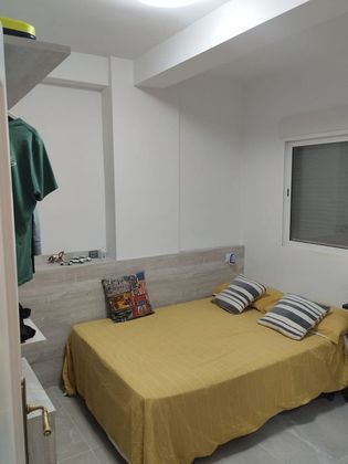 Foto 2 de Pis en lloguer a paseo De Velillas de 2 habitacions amb terrassa i mobles