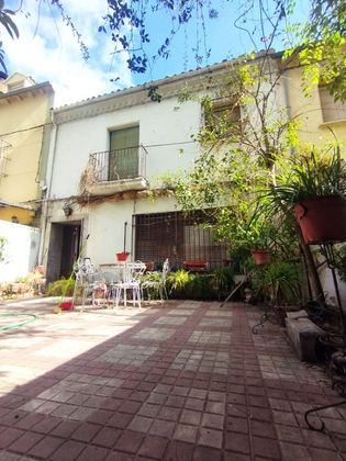 Foto 2 de Casa adossada en venda a calle Manuel de Falla de 5 habitacions amb terrassa i jardí