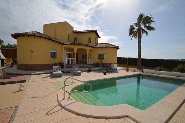 Foto 1 de Chalet en venta en Campos del Río de 3 habitaciones con terraza y piscina