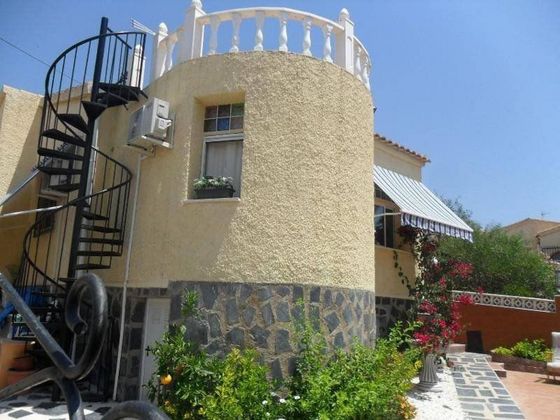 Foto 1 de Xalet en venda a San Fulgencio de 3 habitacions amb terrassa i piscina