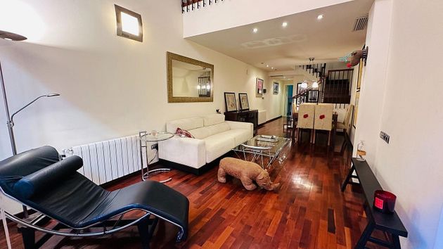 Foto 1 de Dúplex en venda a El Raval - Portes Encarnades de 4 habitacions amb terrassa i aire acondicionat