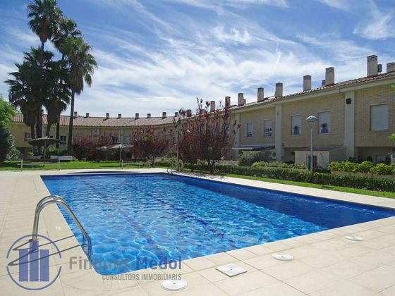 Foto 1 de Casa en venda a Urbanitzacions de Llevant de 5 habitacions amb terrassa i piscina