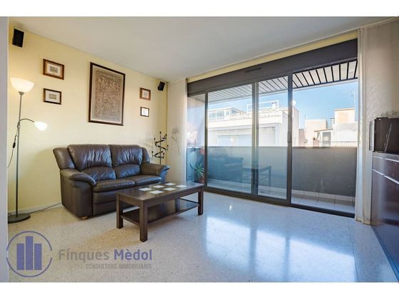 Foto 2 de Pis en venda a calle De Falset de 3 habitacions amb garatge i balcó