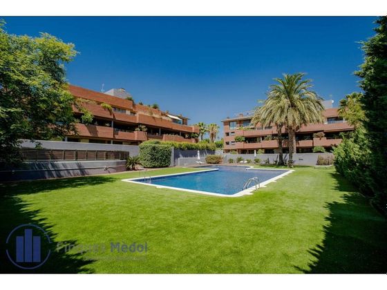 Foto 1 de Dúplex en venda a Urbanitzacions de Llevant de 5 habitacions amb terrassa i piscina